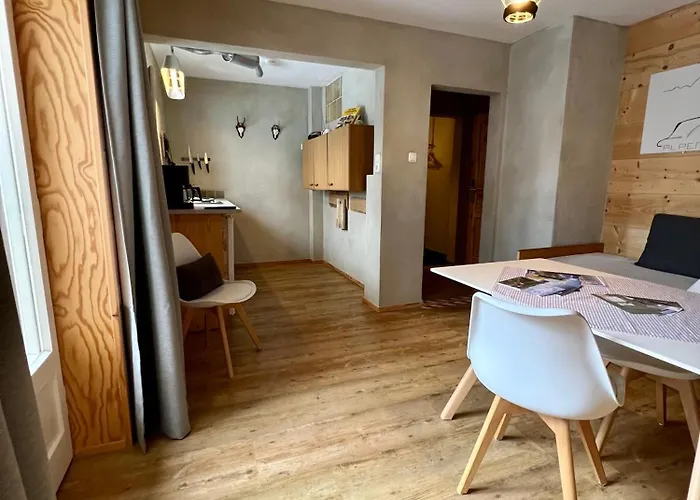 شقة فندقية Gaestehaus Alpvital كلايس